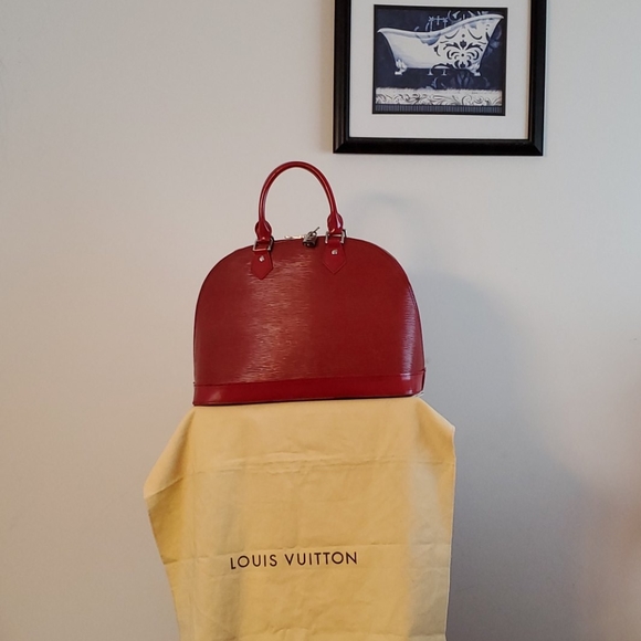 Louis Vuitton Epi Alma GM - Picture 6 of 16